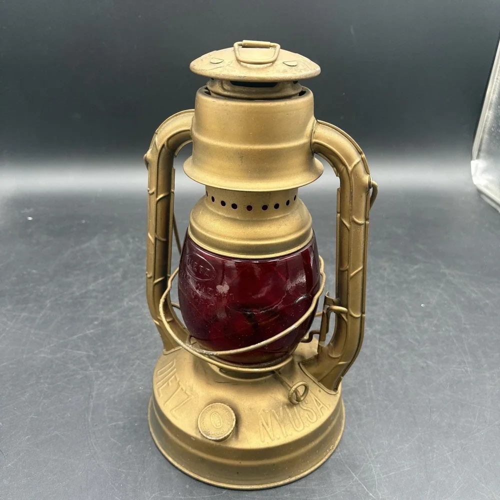 Dietz Old Little Wizard Red Glass Globed Railroad Train Lantern 12